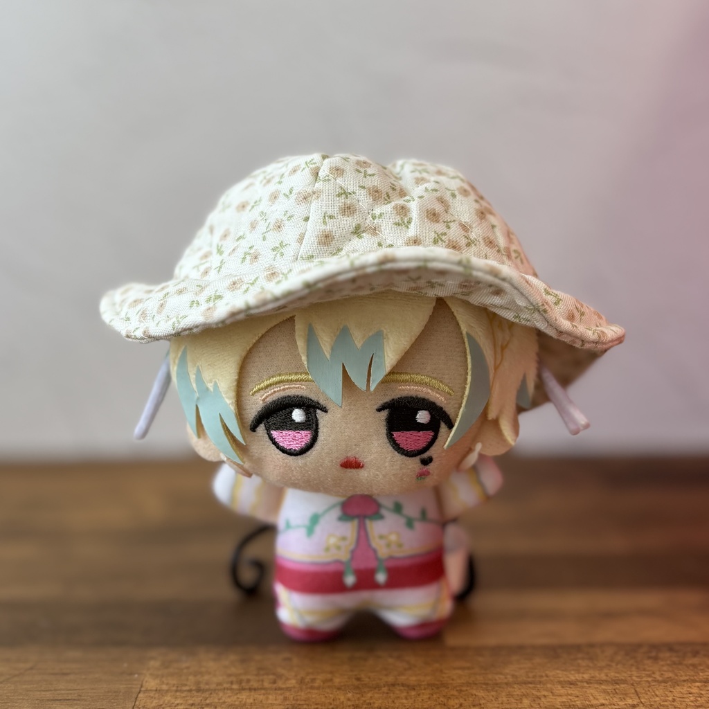 おでかけぼうし（小さな花柄）