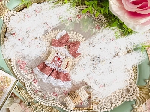 【ぷにみお用】ストロベリーホワイトチョコレートおべべ🍓