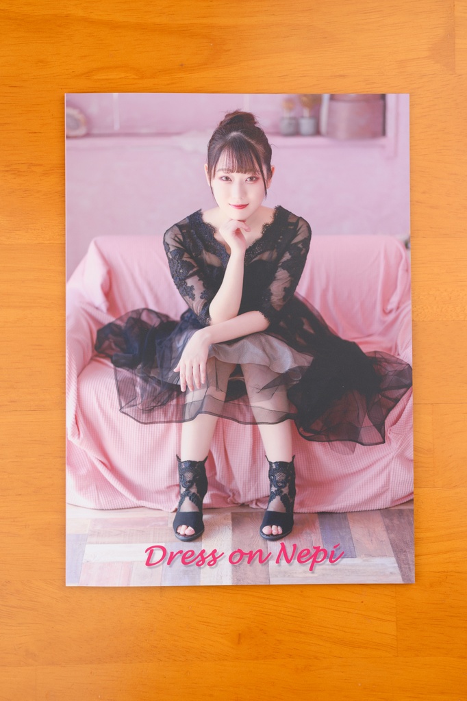 写真集「Dress on Nepi」