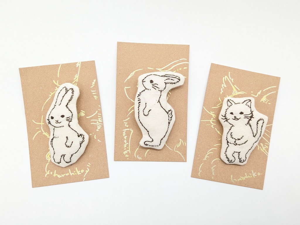 お絵かき刺繍ブローチ （ウサギとウサギとネコ）