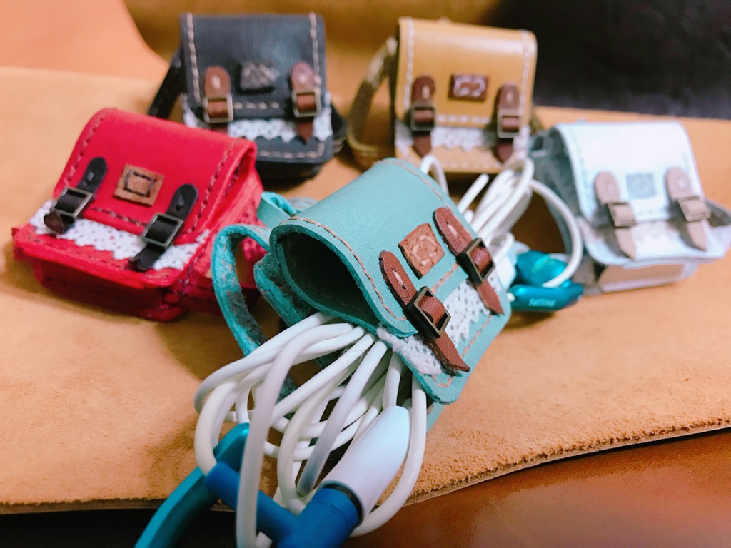 【本革】リュック型コードホルダー【オリジナルデザイン】