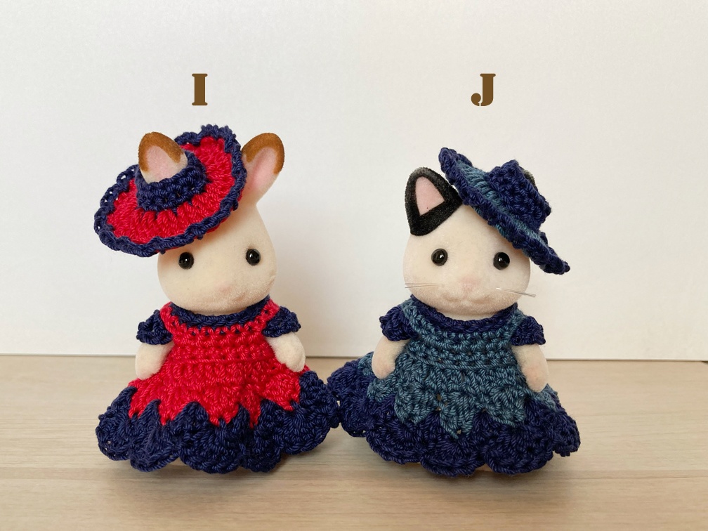 ツートンカラーのぽこぽこドレス フリル帽子付き