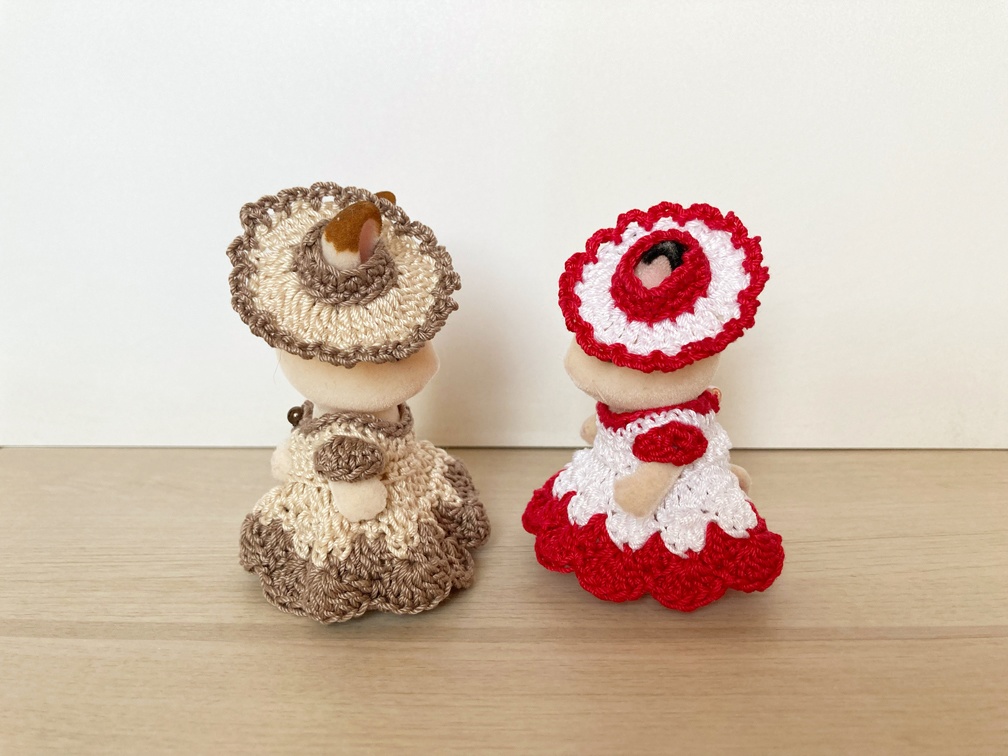 ツートンカラーのぽこぽこドレス フリル帽子付き