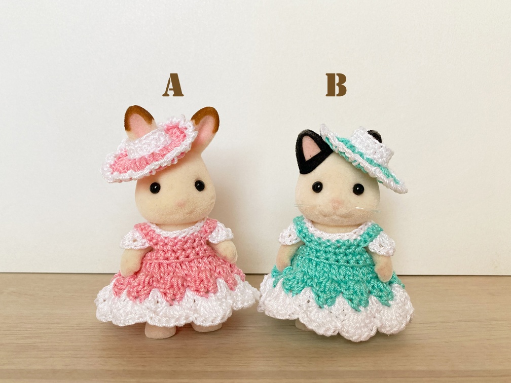 ツートンカラーのぽこぽこドレス フリル帽子付き