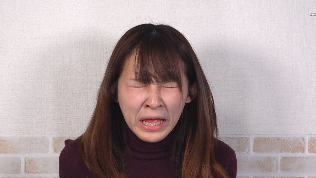 Yaya Aota's Sneezing