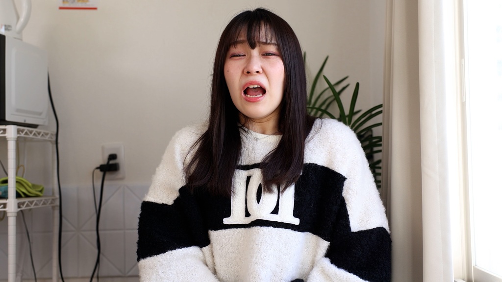 桐谷すずねさんのくしゃみ Suzune Kiritani's sneezing