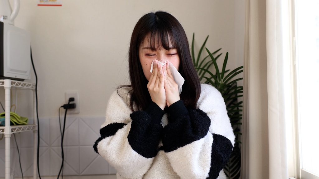 桐谷すずねさんのくしゃみ Suzune Kiritani's sneezing