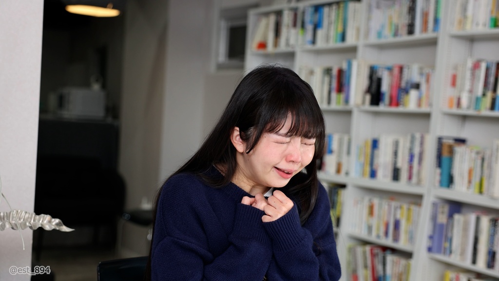泉りおんさんのくしゃみ2 Rion Izumi's sneezing 2