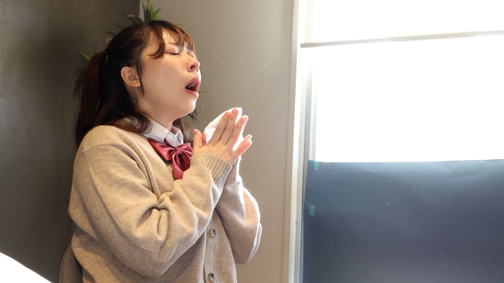 えりれろさんのくしゃみ2 Erirero's sneezing 2