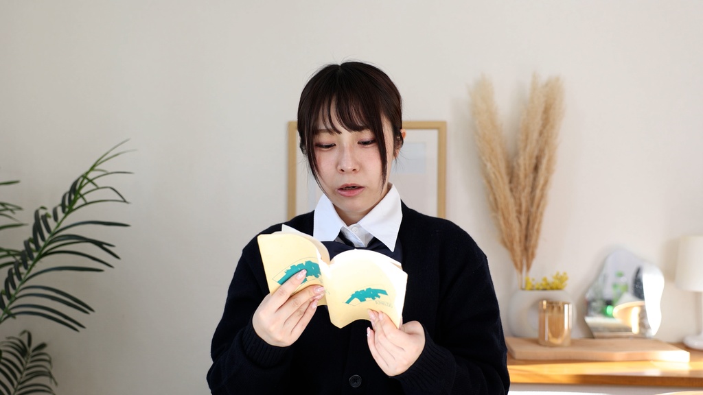 桐谷すずねさんの朗読くしゃみ Suzune Kiritani's sneezing while reading aloud video.