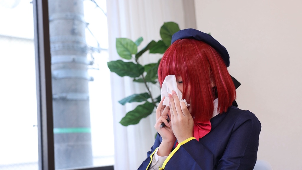 花粉症になったことを認めない有〇かな風ツンデレ女 The Tsundere Woman in Denial About Her Hay Fever