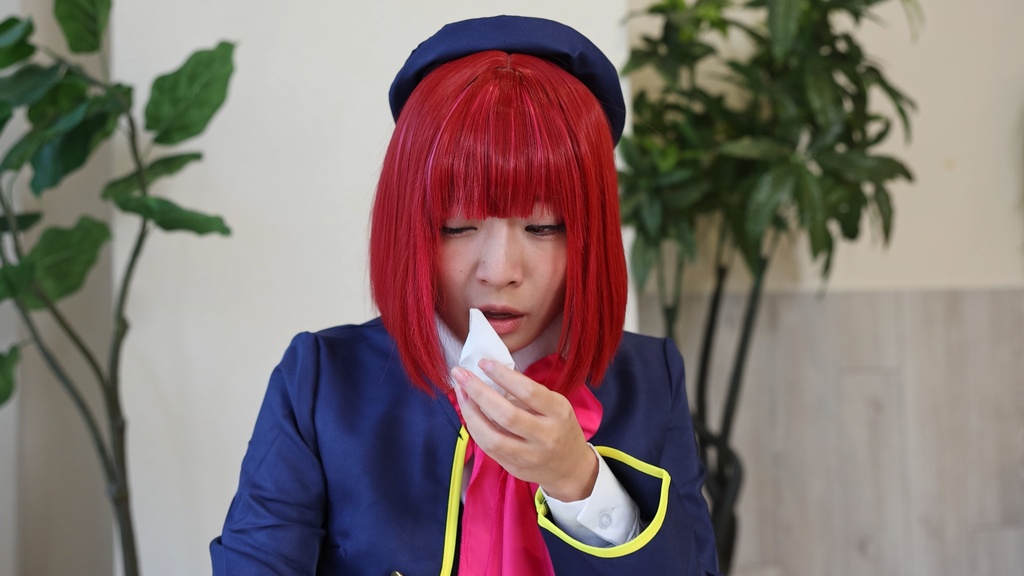 花粉症になったことを認めない有〇かな風ツンデレ女 The Tsundere Woman in Denial About Her Hay Fever