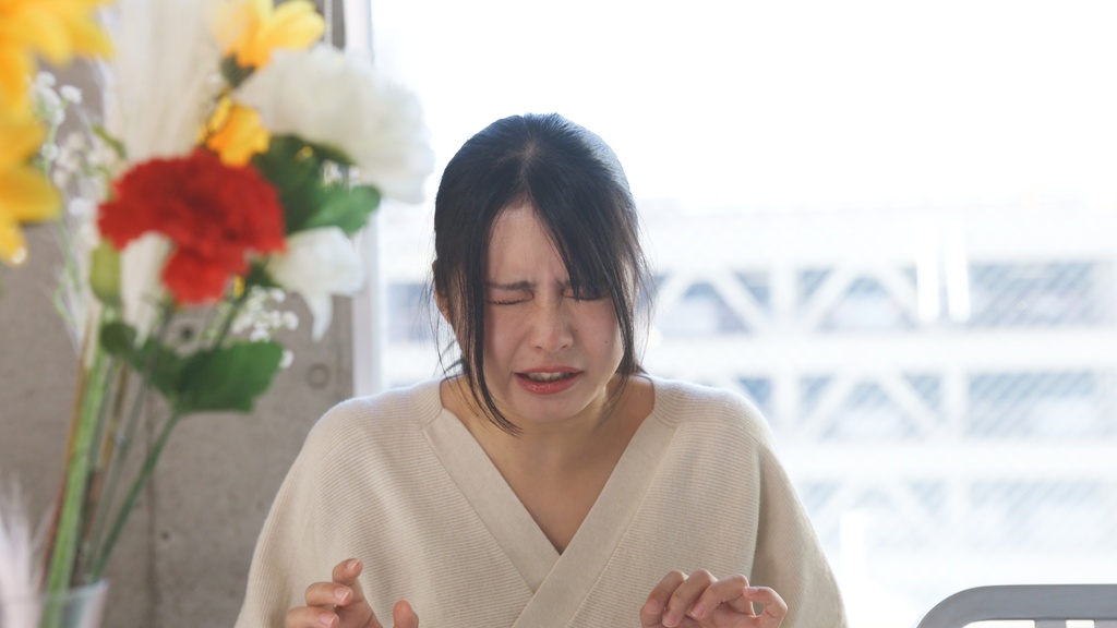 にじみんさん、デート中にハクション祭り Nijimin's Sneeze Fest on a Date
