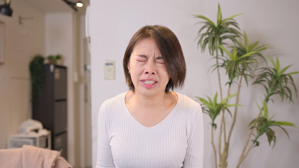 クシュン! れあさんの可愛いくしゃみ Kushun ! Rea's cute sneeze