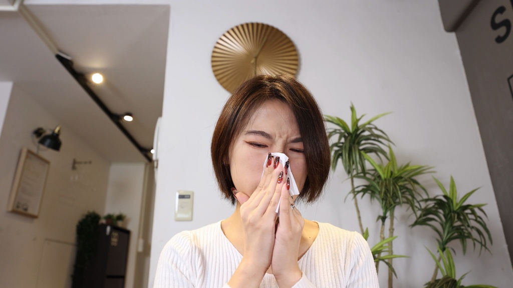 クシュン! れあさんの可愛いくしゃみ Kushun ! Rea's cute sneeze