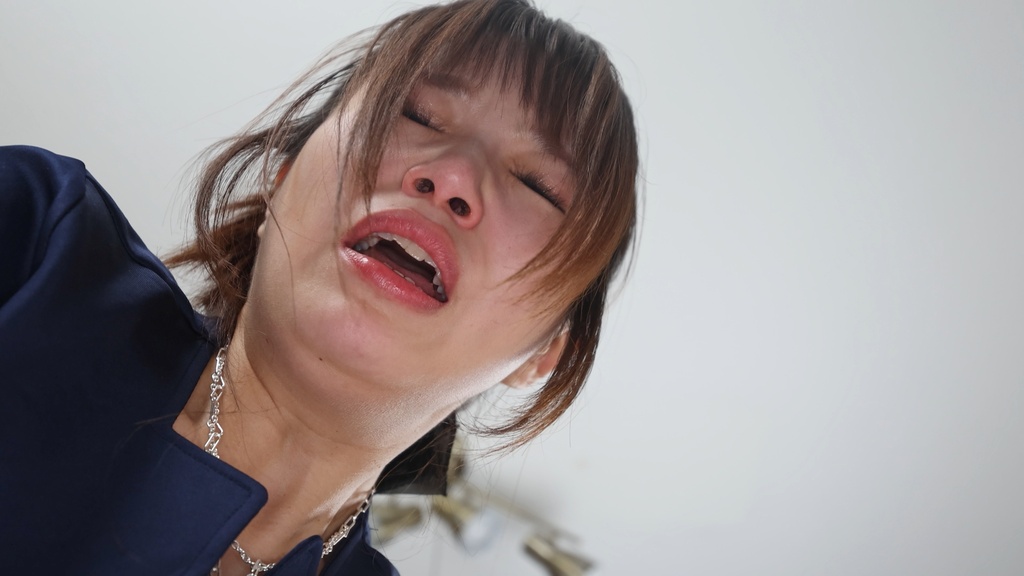 さなつん - 施術中、くしゃみ止まらなくて患者さんの顔にかかっちゃう Sanatsun - Unstoppable Spray Sneezes During Treatment Hit the Client's Face