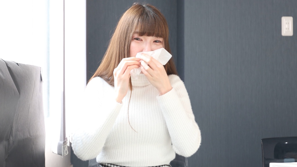 みどりさんの飛沫くしゃみ Midori - Mist Floating in the Light Sneeze