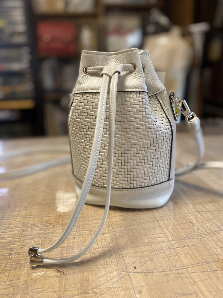 MIYAKAKU_LERTHERクラフトキャンバスシリーズ　White　Cylinder Bag