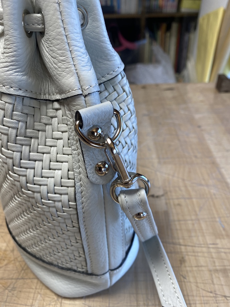 MIYAKAKU_LERTHERクラフトキャンバスシリーズ White Cylinder Bag