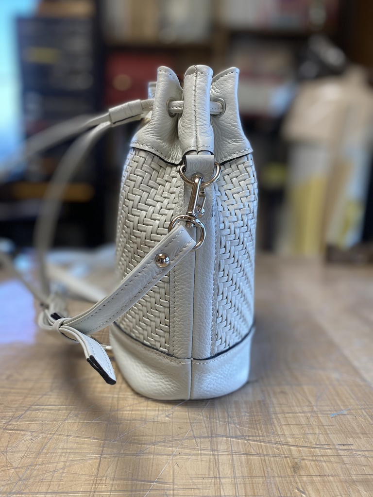 MIYAKAKU_LERTHERクラフトキャンバスシリーズ White Cylinder Bag