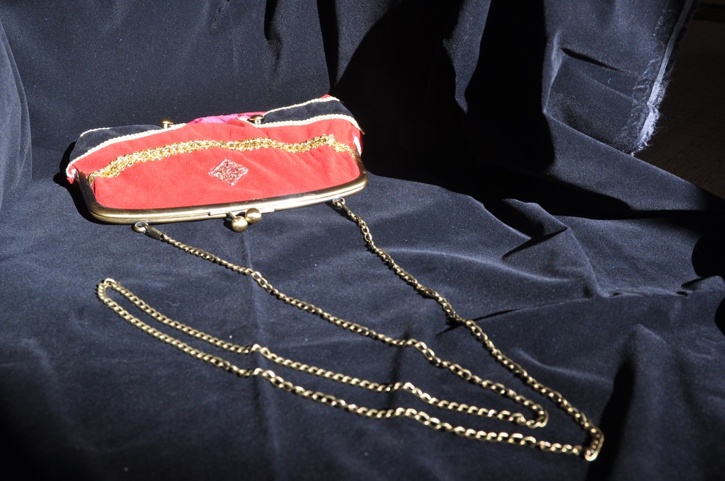 モードレッド イメージ イベント用財布