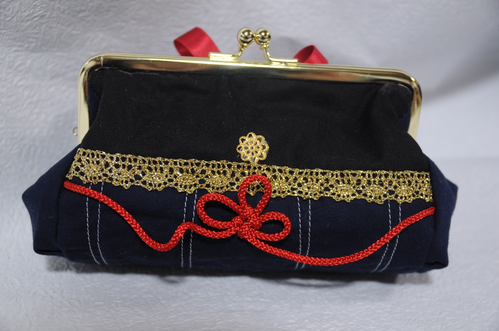 堀川国広イメージ俵型がま口ポーチ