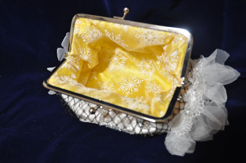 ユーリ・プリセツキーSPイメージがま口ポーチ