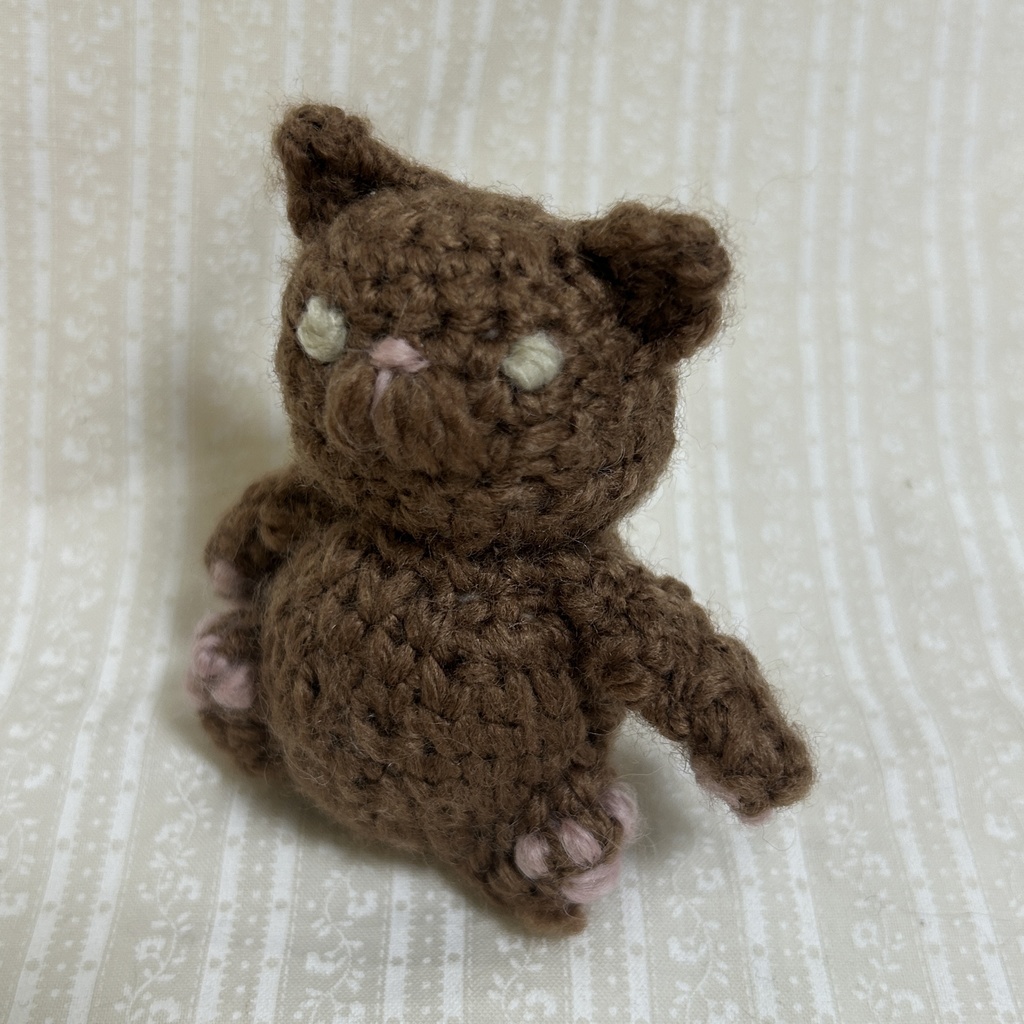 みんにゃちがってみんにゃいい編みぐるみ (ブラウン)