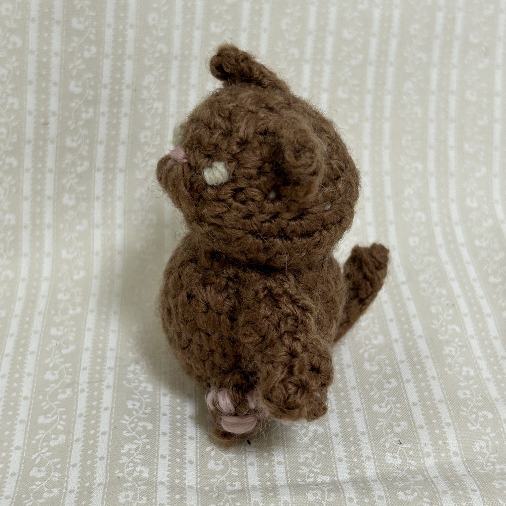 みんにゃちがってみんにゃいい編みぐるみ (ブラウン)