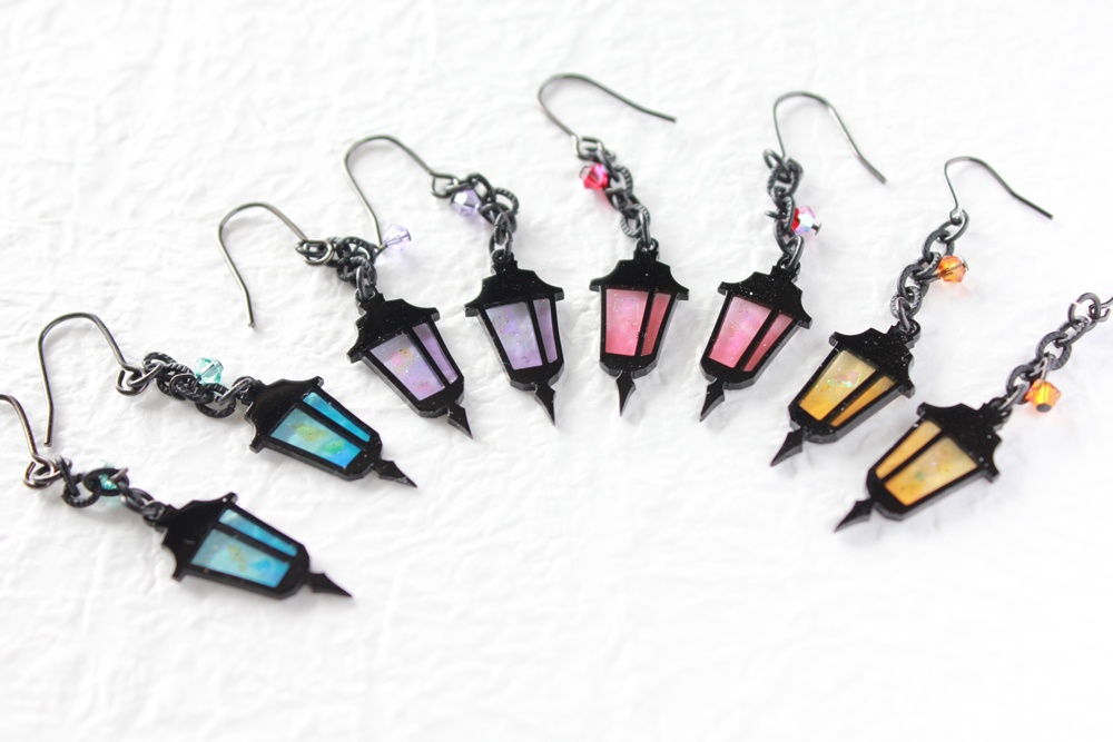 夜を照らす街灯のピアス/イヤリング(オレンジ)