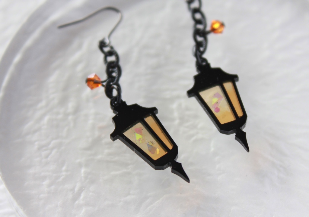 夜を照らす街灯のピアス/イヤリング(オレンジ)