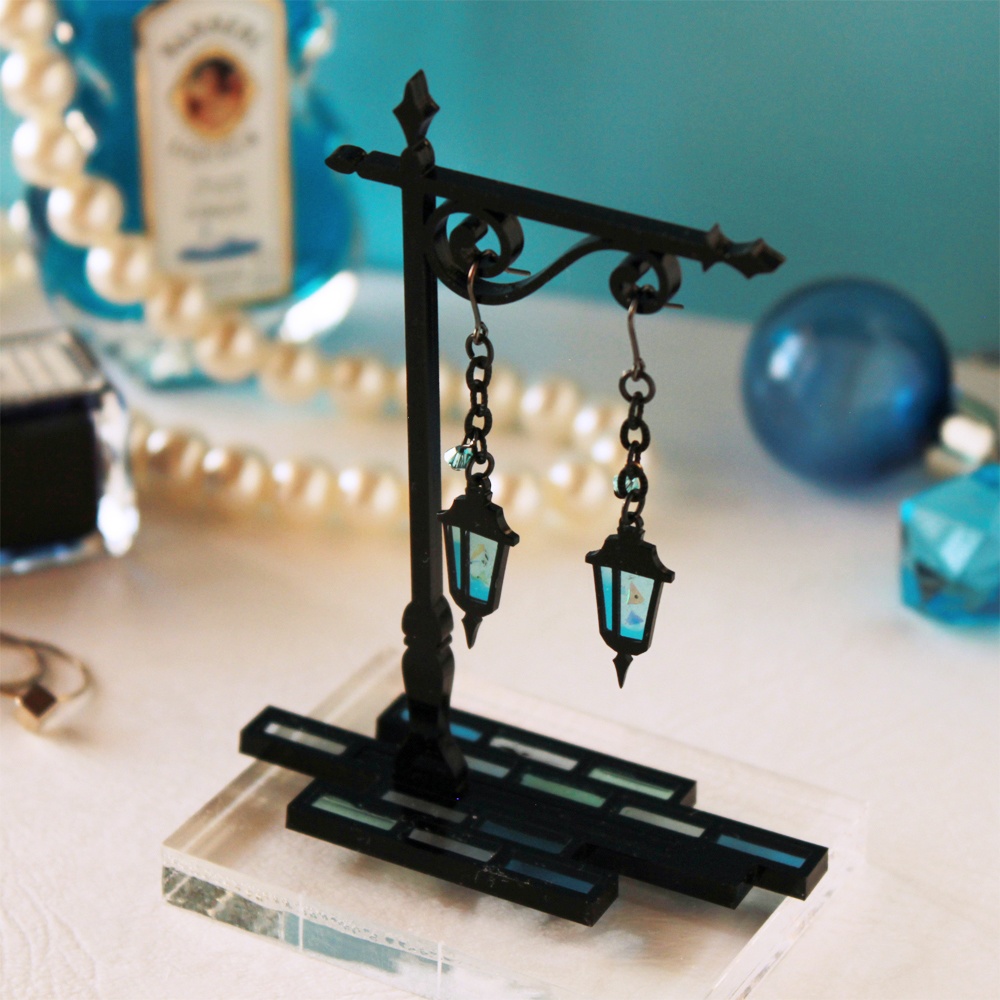 夜を照らす街灯のピアス/イヤリング(青)