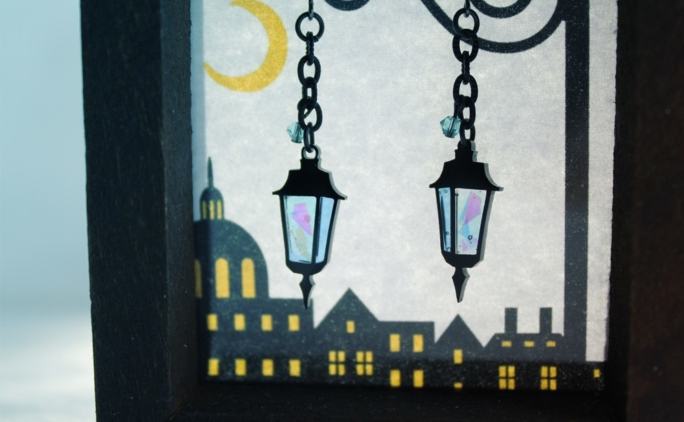 夜を照らす街灯のピアス/イヤリング(青)