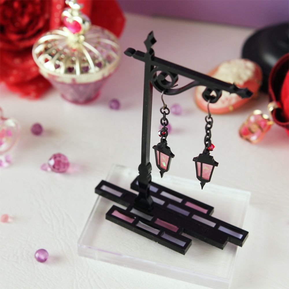 夜を照らす街灯のアクセサリースタンド