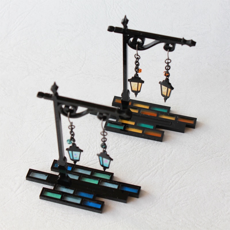 夜を照らす街灯のアクセサリースタンド