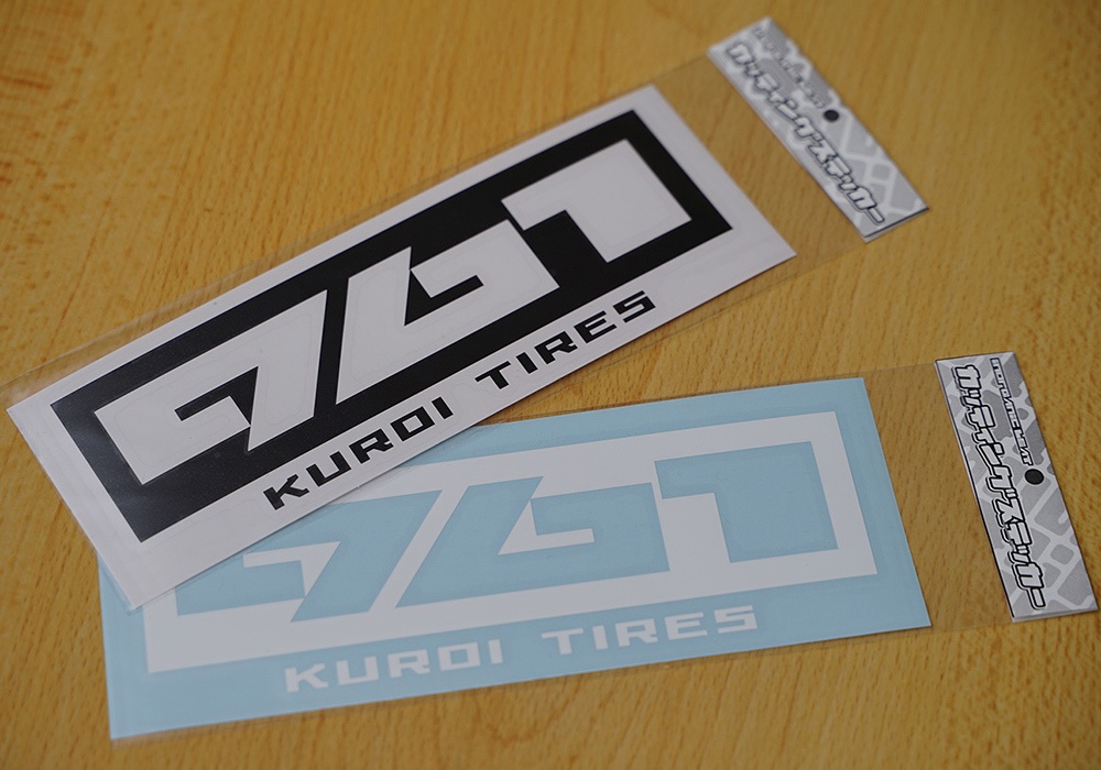 961TIRE(クロイタイヤ)カッティングステッカー