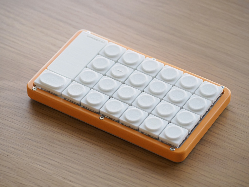omuken poached-eggs キーボード poached-eggs | かわいさと実用性を兼ね備えた無線分割キーボード