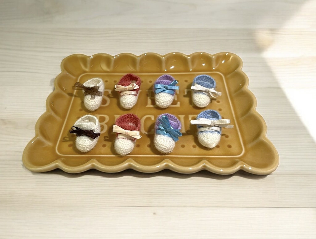 スニーカー風ぬい靴下