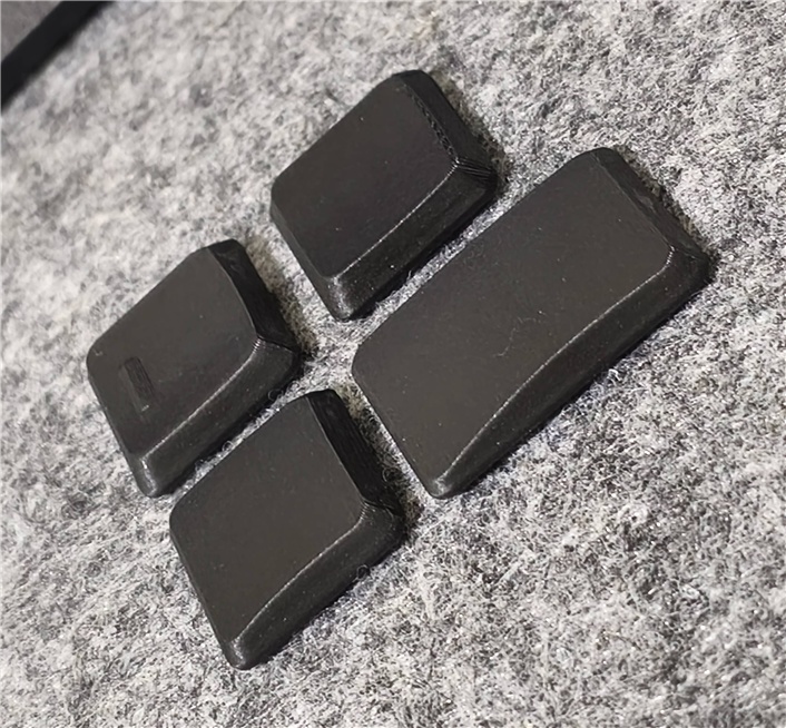 極限まで薄くしたい人のためのキーキャップ