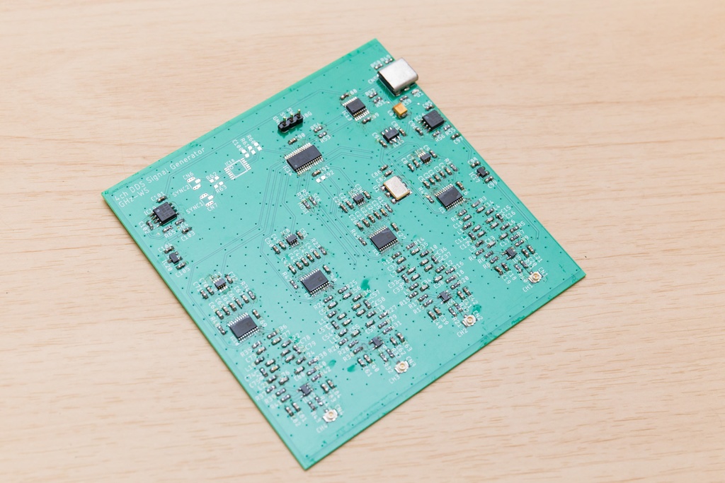 4-ch Signal Generator基板