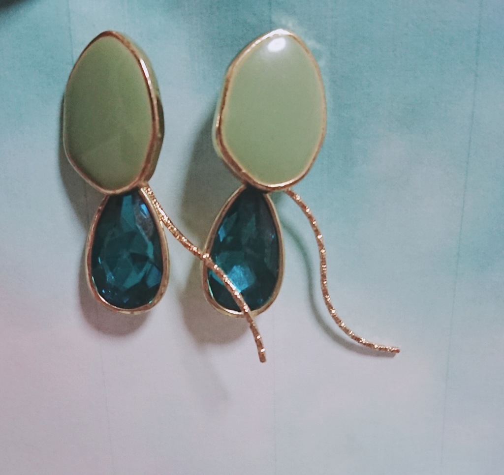 ドロップピアス