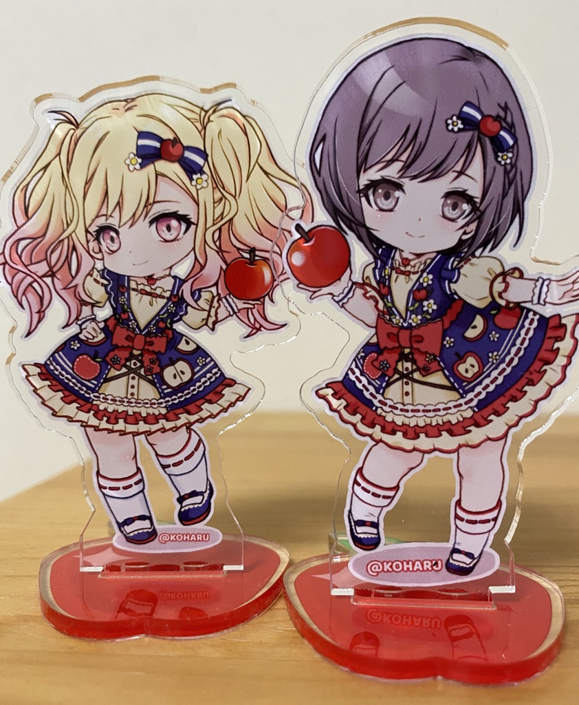 (非公式)東雲姉弟と天馬兄妹の🍎なアクスタ