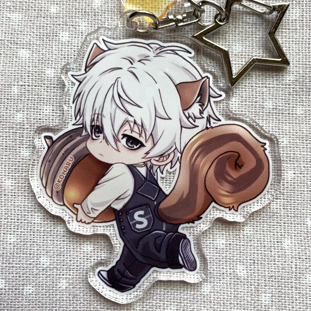 ブルロどんぐりアクキー