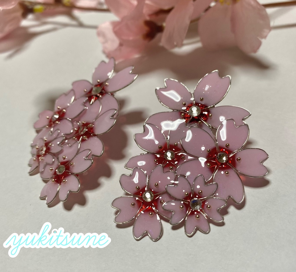 【No.116】ハンドメイド 桜のピアス ピアス 桜 春 雪狐レジン ディップフラワー