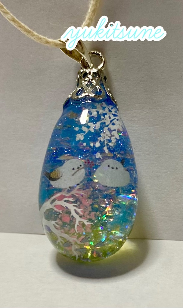 【No.113】ハンドメイド シマエナガ 雪狐レジン レジンアクセサリー ネックレス ペンダント