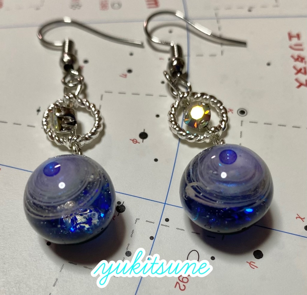 【No.150】ハンドメイド 宇宙の煌めき 宇宙玉 レジン アクセサリー ネックレス ペンダント ピアス 雪狐レジン