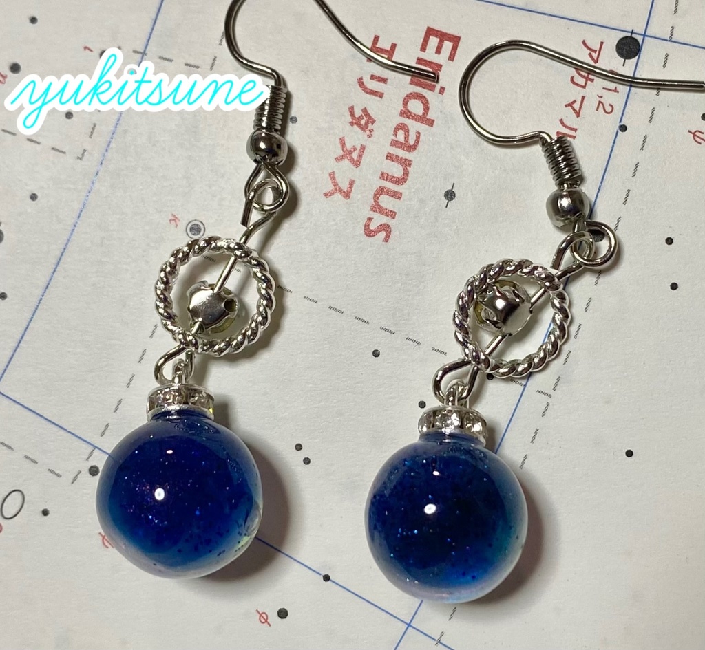 【No.150】ハンドメイド 宇宙の煌めき 宇宙玉 レジン アクセサリー ネックレス ペンダント ピアス 雪狐レジン