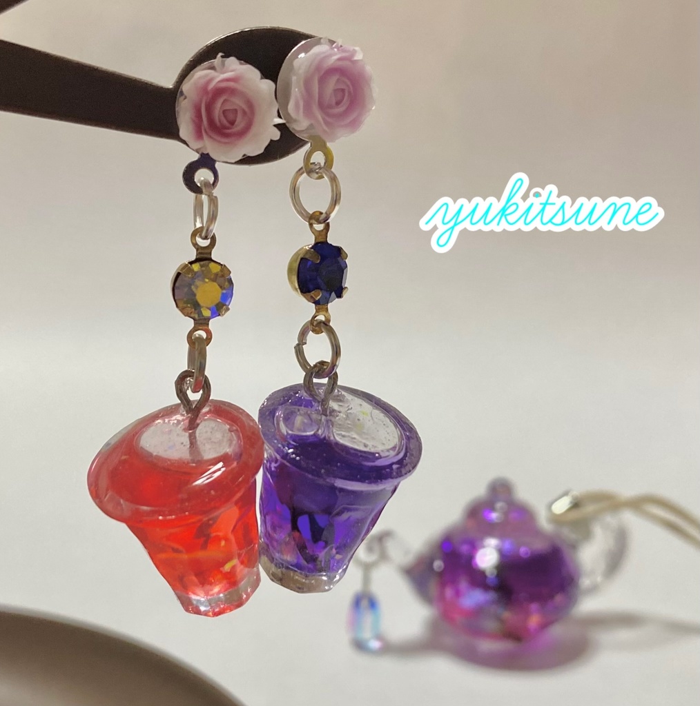 【No.152】ハンドメイド マロウティー ティーポット グラス ピアス ネックレス ペンダント レジン ハーバリウム 雪狐レジン