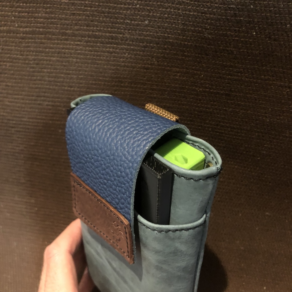 革のマネーホルダーケース|開閉マグネット式|マネーホルダーSFD兼用「革工房ここづくり」