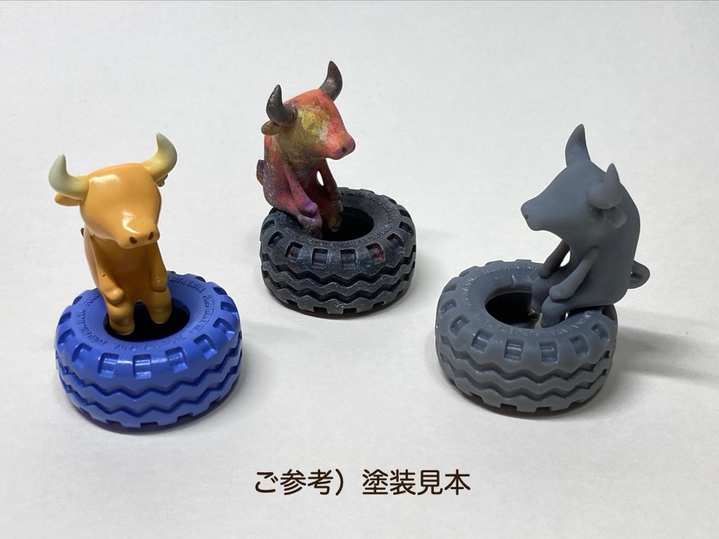 うしがすわる古びたタイヤ【ガレージキット】